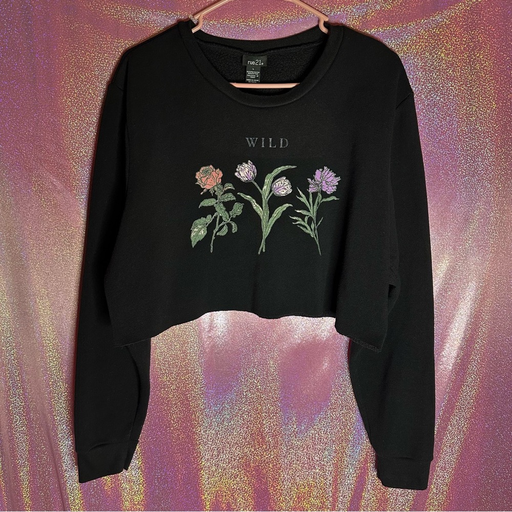 Rue 21 Wild Flowers Black Cropped Crop Sweatshirt